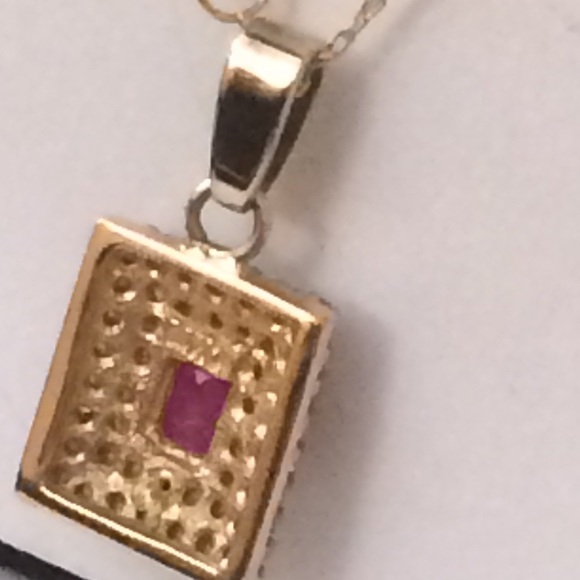 10k diamond necklace. - Picture 9 of 9